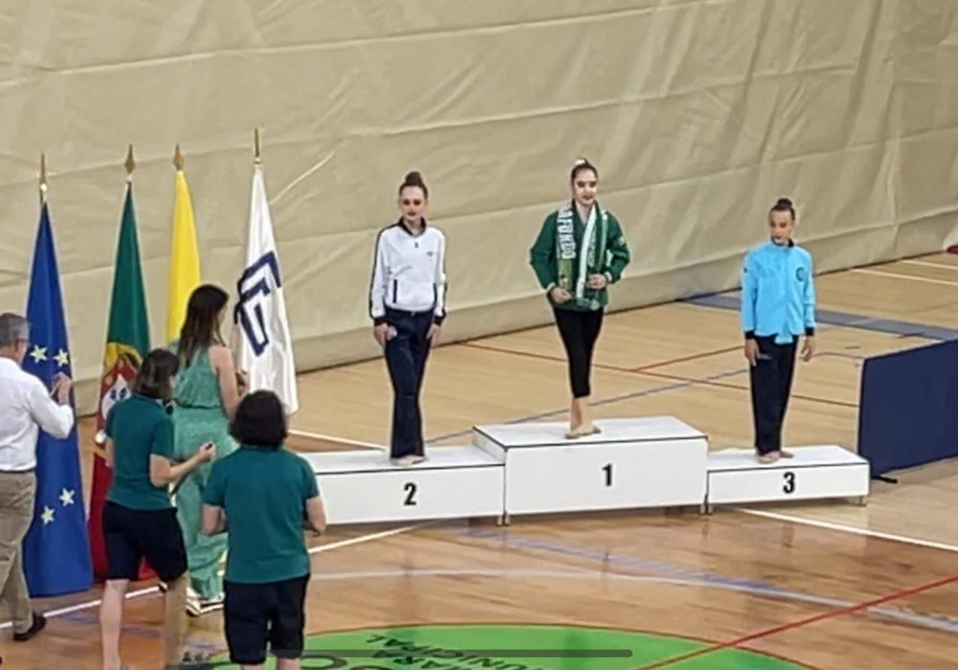 Parabéns à nossa querida aluna Bruna Tavares. Conciliar as responsabilidades académicas e os treinos e competições é sempre um desafio enorme. 22 Bruna Tavares